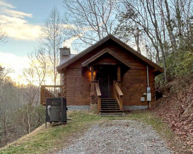Honeymoon Hideaway Villa Gatlinburg Exterior photo