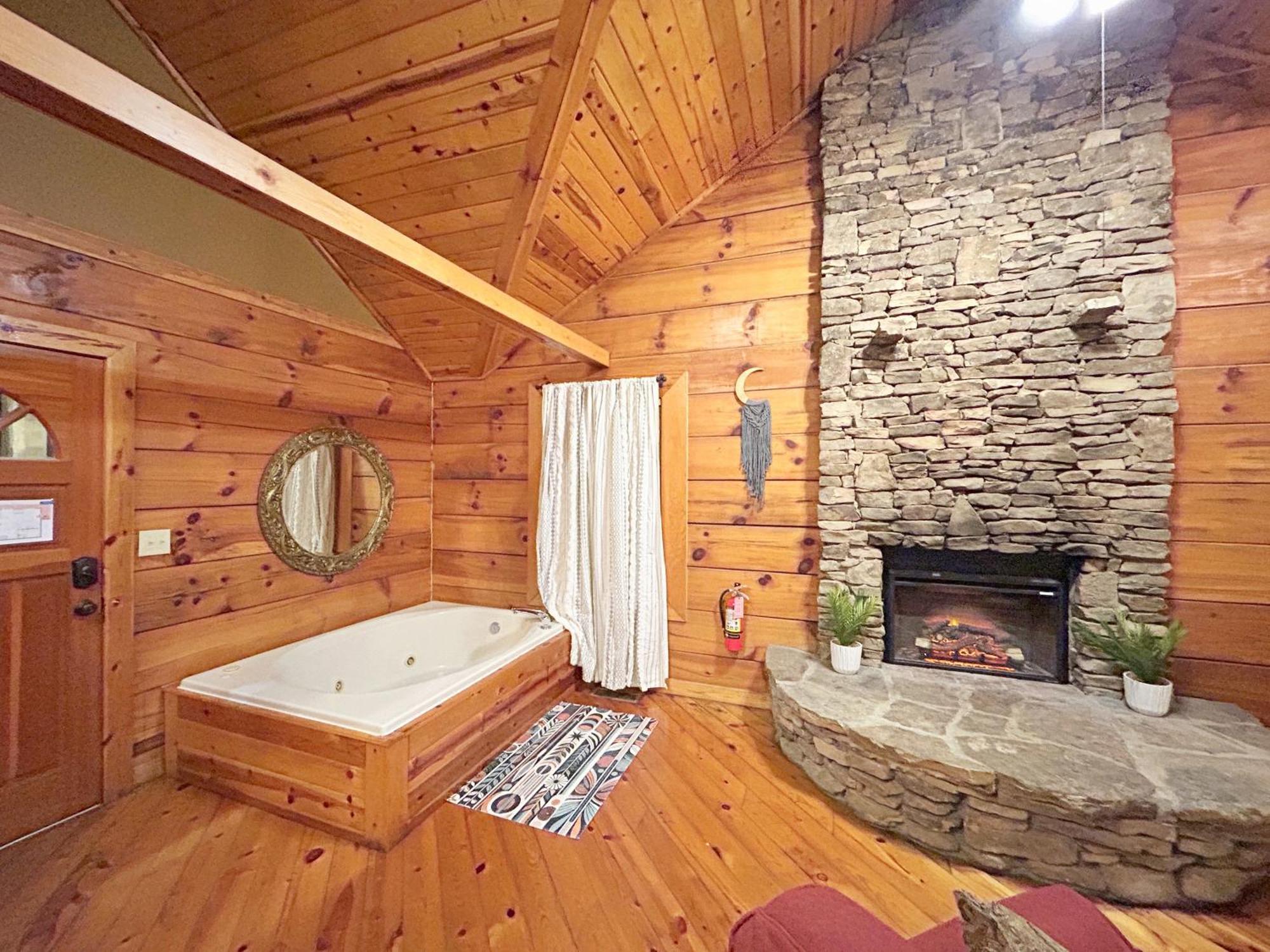 Honeymoon Hideaway Villa Gatlinburg Exterior photo