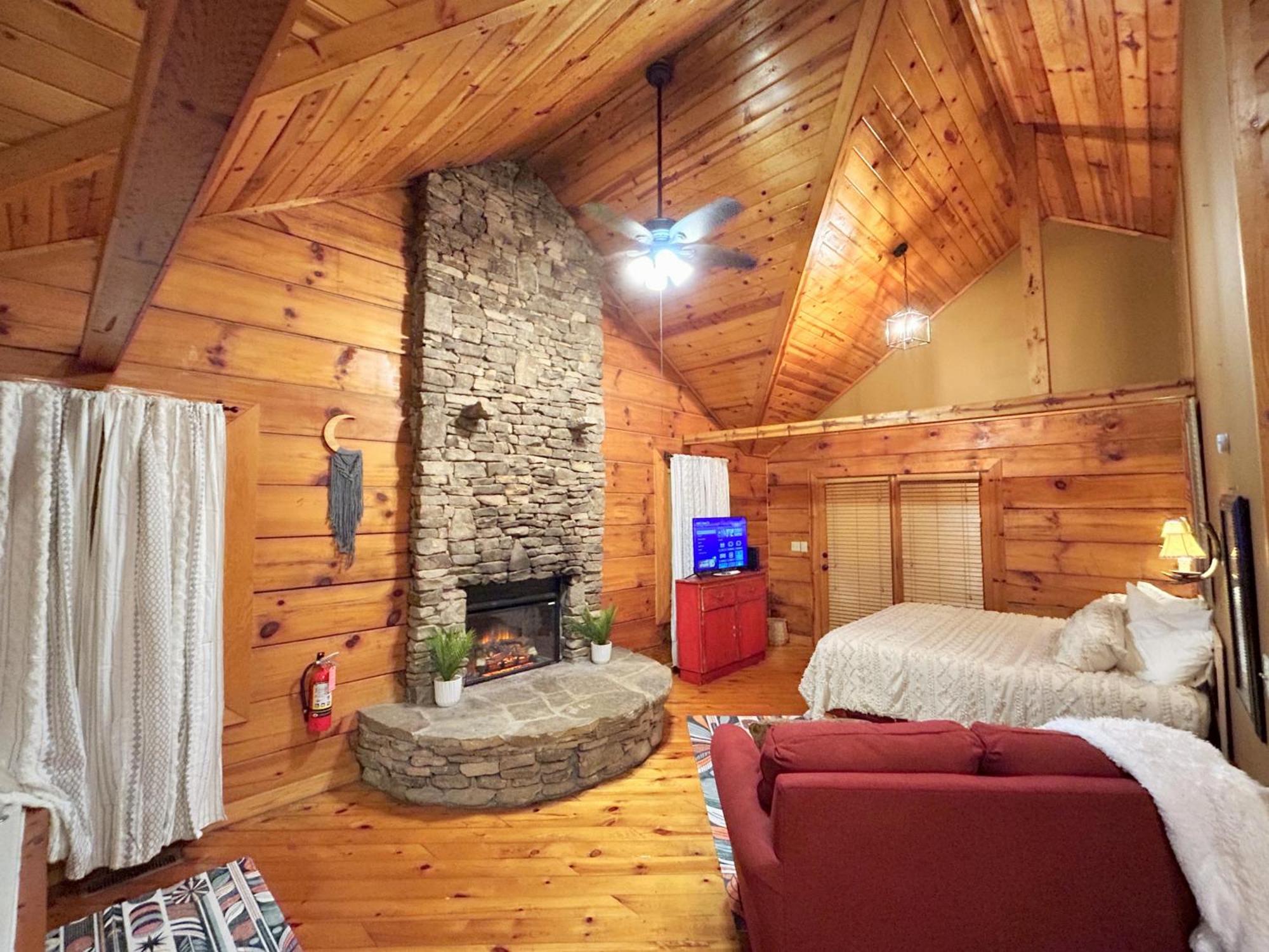 Honeymoon Hideaway Villa Gatlinburg Exterior photo