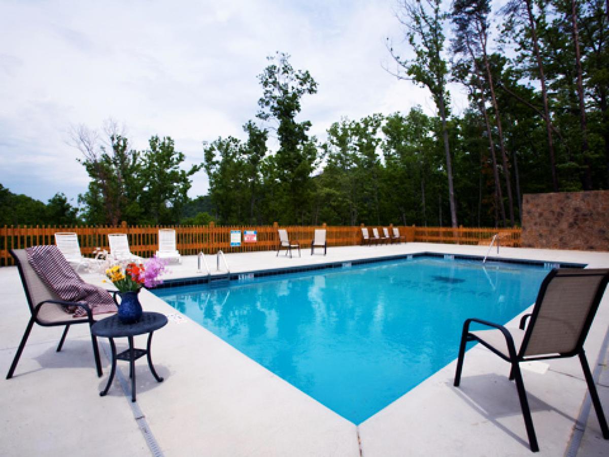 Honeymoon Hideaway Villa Gatlinburg Exterior photo